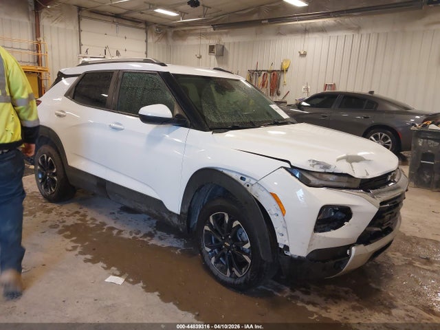 Salvage Chevrolet Trailblazer Image