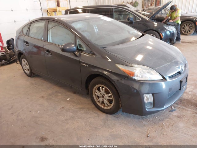 Salvage Toyota Prius Image
