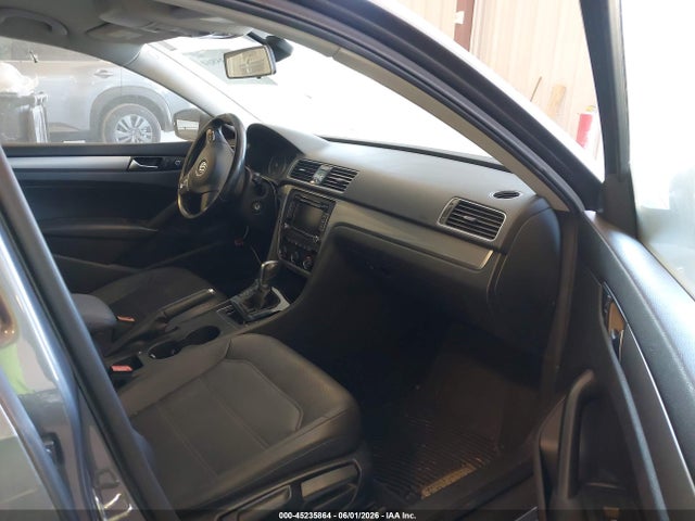 Volkswagen Passat 1.8t Wolfsburg Edition
