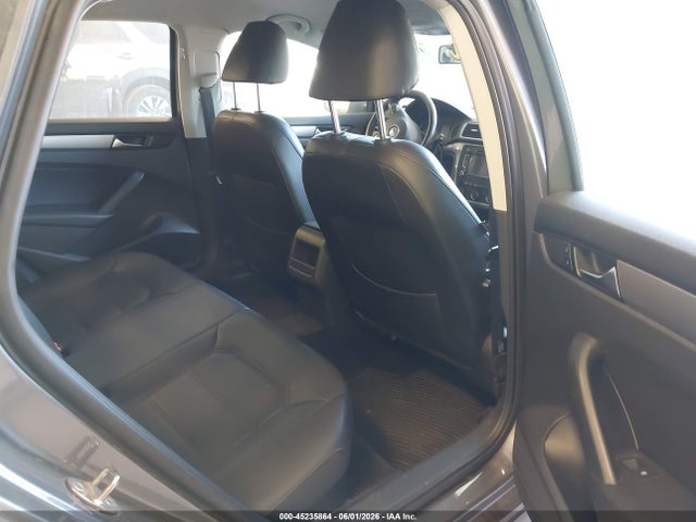 Volkswagen Passat 1.8t Wolfsburg Edition