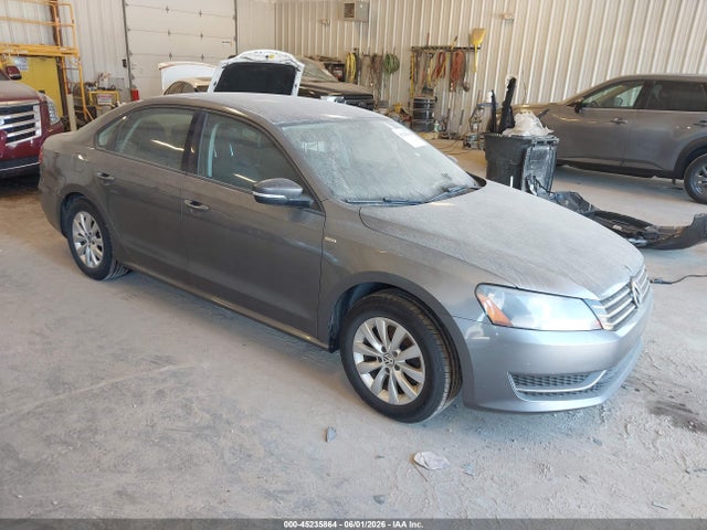 Salvage Volkswagen Passat Image