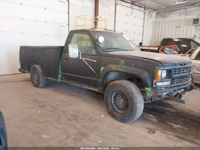 Salvage Chevrolet K3500 Chassis Image