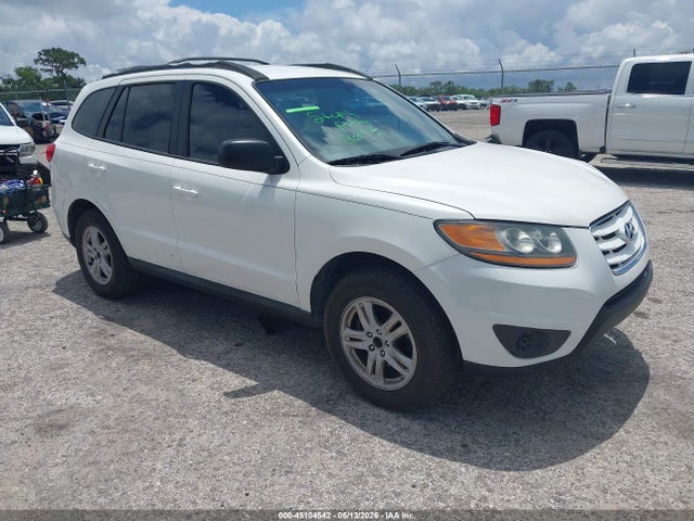 Salvage Hyundai SANTA FE Image