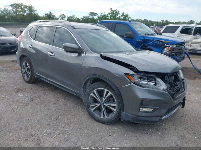 Salvage Nissan Rogue Image