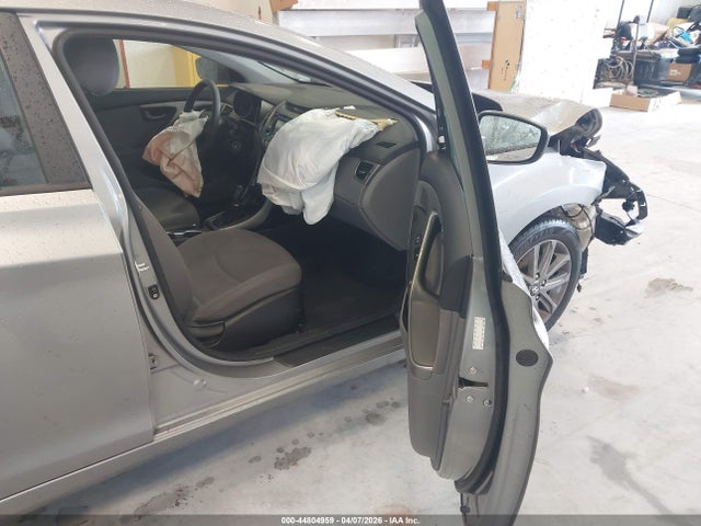 Hyundai ELANTRA Se