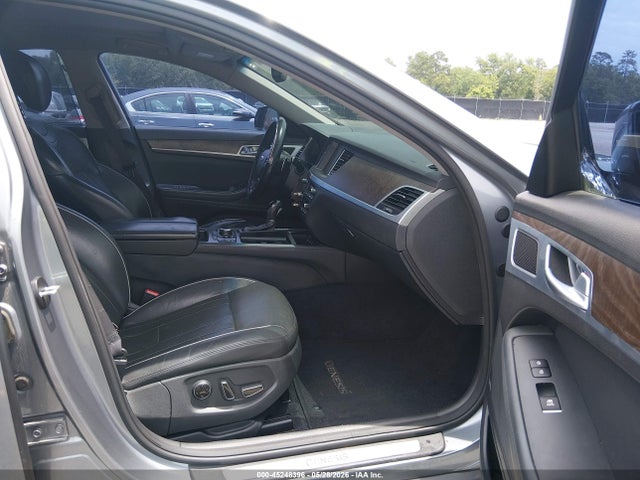 Hyundai Genesis 5.0