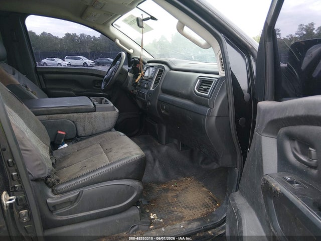 Nissan Titan S