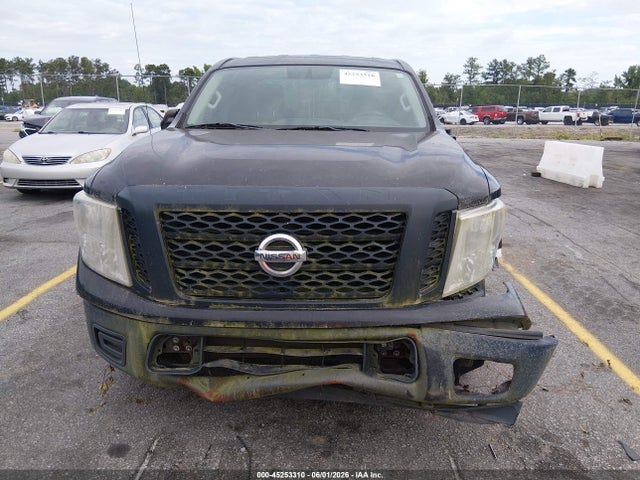 Nissan Titan S
