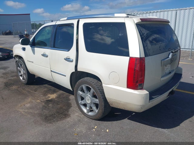Cadillac Escalade Standard