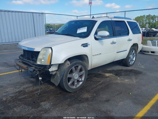 Cadillac Escalade Standard
