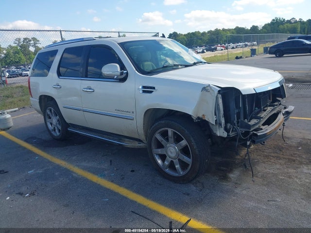 Salvage Cadillac Escalade Image
