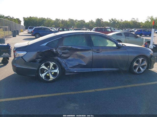 Honda Accord Touring 2.0t
