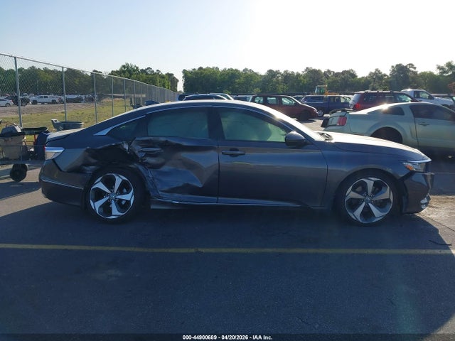 Honda Accord Touring 2.0t