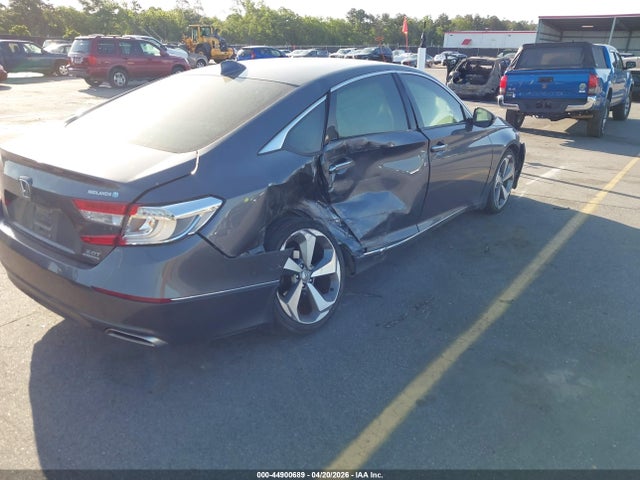 Honda Accord Touring 2.0t