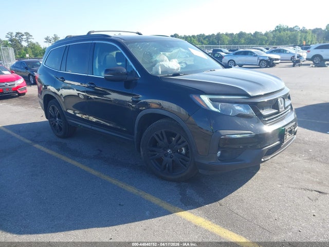 Salvage Honda Pilot Image