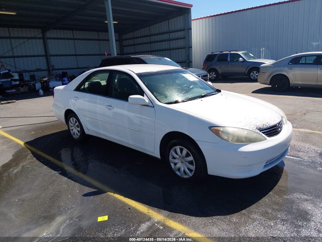 Salvage Toyota Camry Image