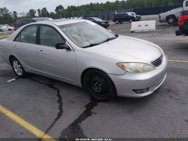 Salvage Toyota Camry Image