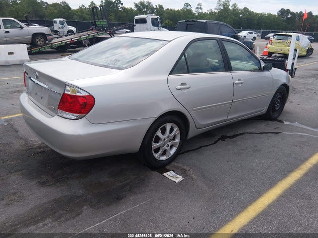 Toyota Camry Xle V6