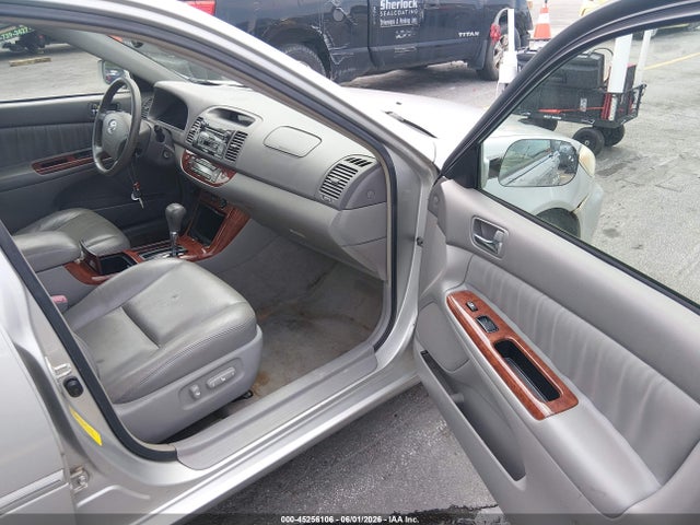 Toyota Camry Xle V6