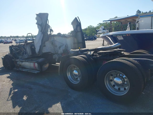 Freightliner Conventional Columbia