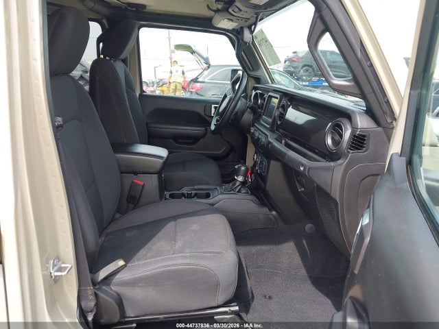 Jeep Gladiator Altitude 4x4