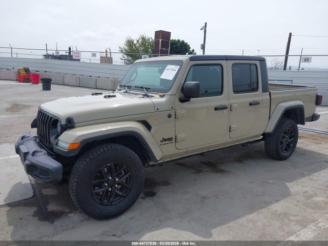 Jeep Gladiator Altitude 4x4