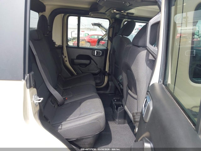 Jeep Gladiator Altitude 4x4