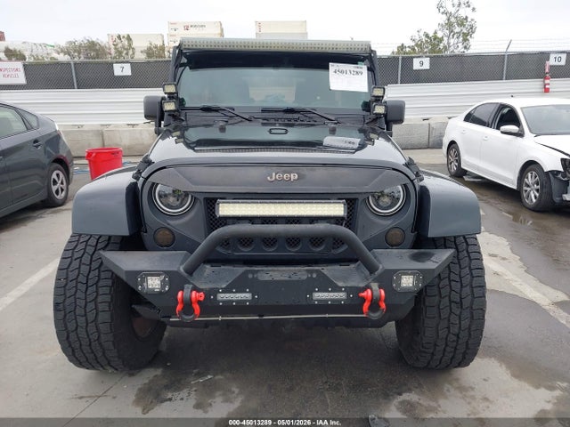 Jeep Wrangler Sahara