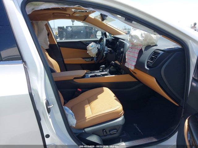 Lexus NX Premium