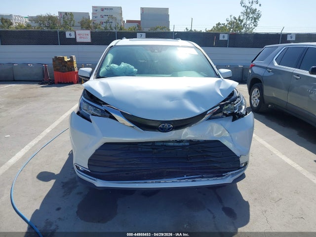 Toyota Sienna Xle