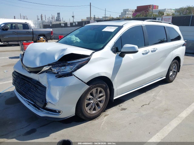 Toyota Sienna Xle
