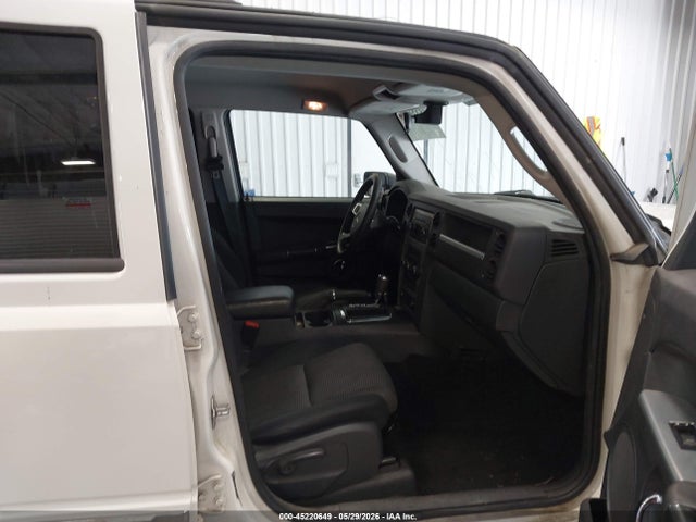 Jeep Commander Sport