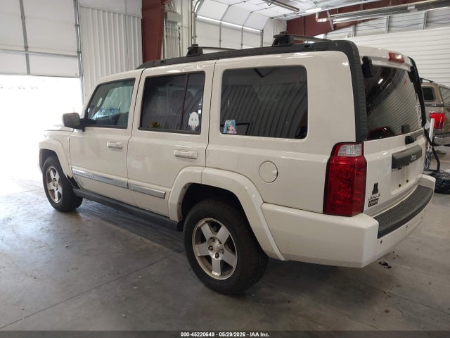 Jeep Commander Sport