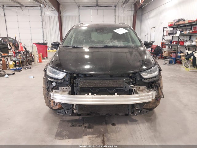 Chrysler Pacifica Touring L