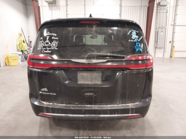 Chrysler Pacifica Touring L