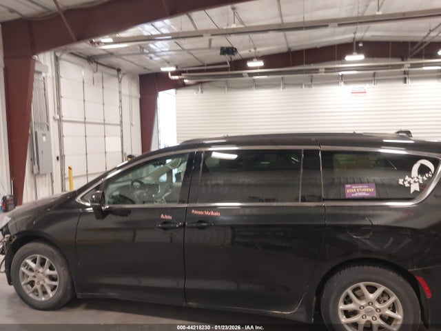 Chrysler Pacifica Touring L