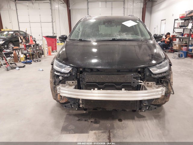 Chrysler Pacifica Touring L
