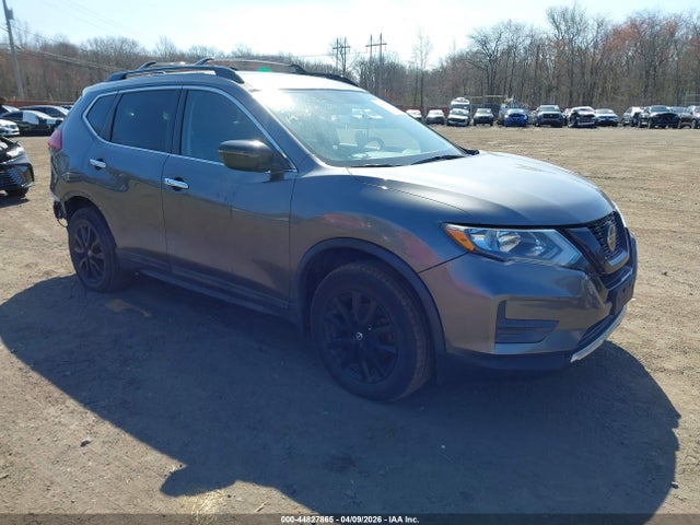 Salvage Nissan Rogue Image