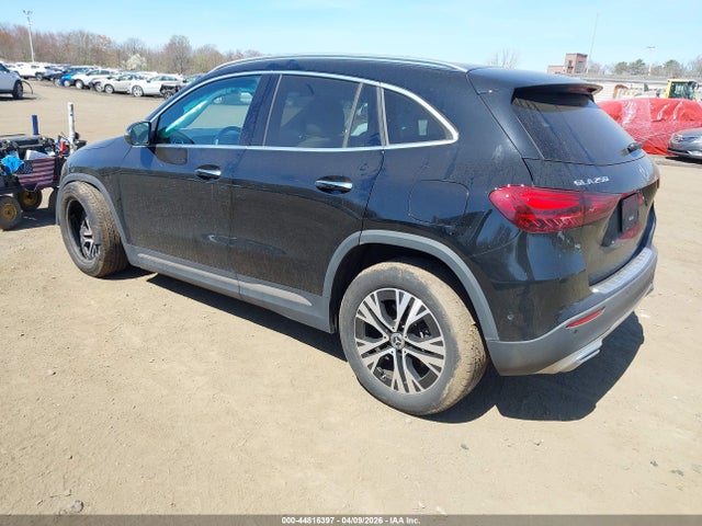 Mercedes-Benz GLA 4matic
