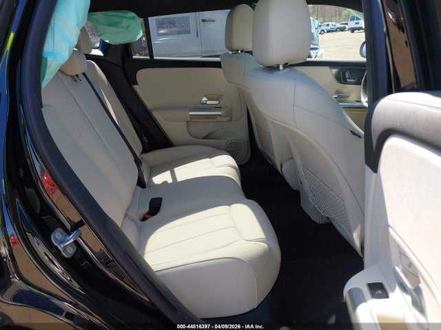 Mercedes-Benz GLA 4matic