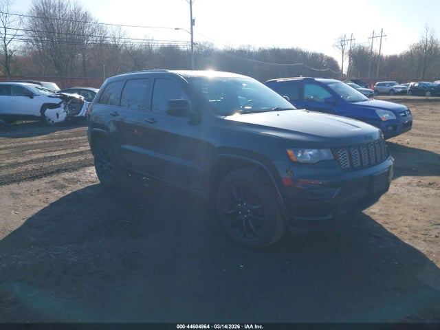 Salvage Jeep Grand Cherokee Image