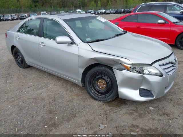 Salvage Toyota Camry Image