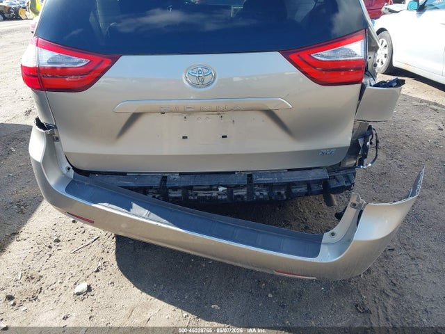 Toyota Sienna Xle 8 Passenger