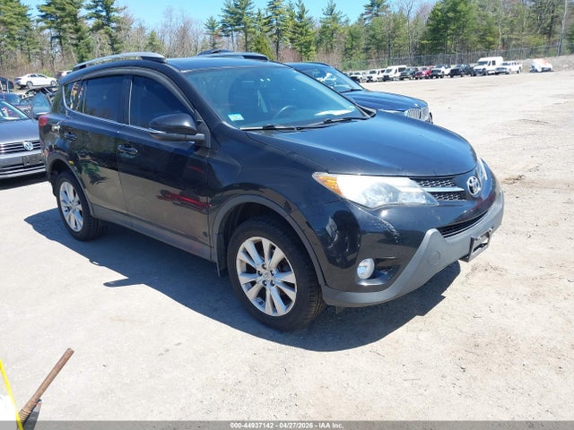 Salvage Toyota RAV4 Image