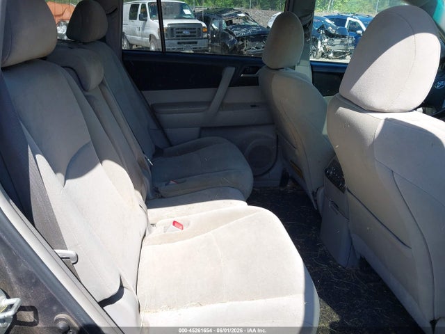 Toyota Highlander Base Plus V6