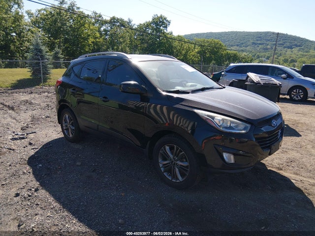 Salvage Hyundai TUCSON Image