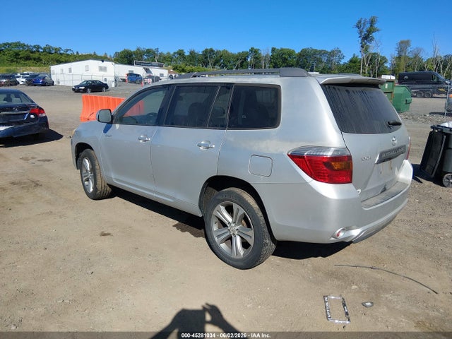 Toyota Highlander Sport