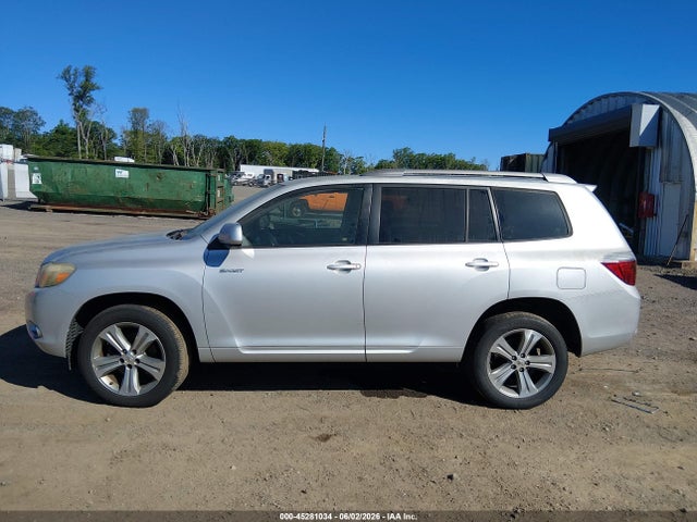 Toyota Highlander Sport