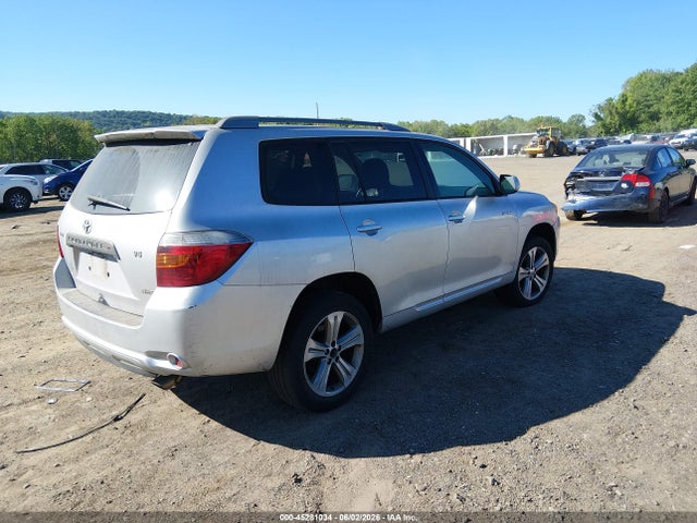 Toyota Highlander Sport