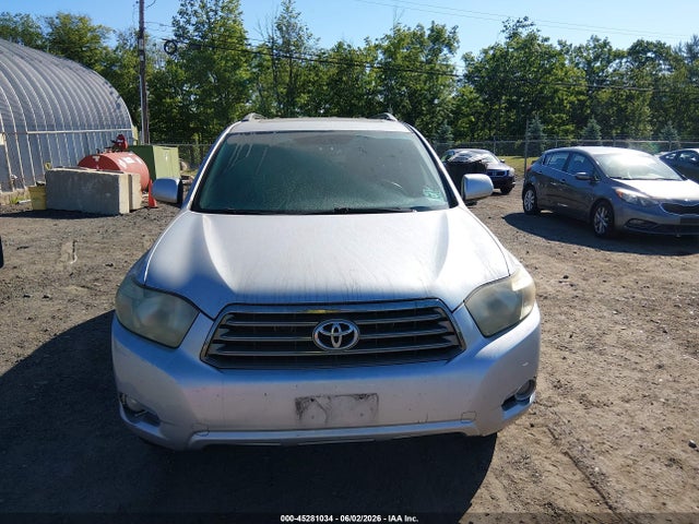 Toyota Highlander Sport